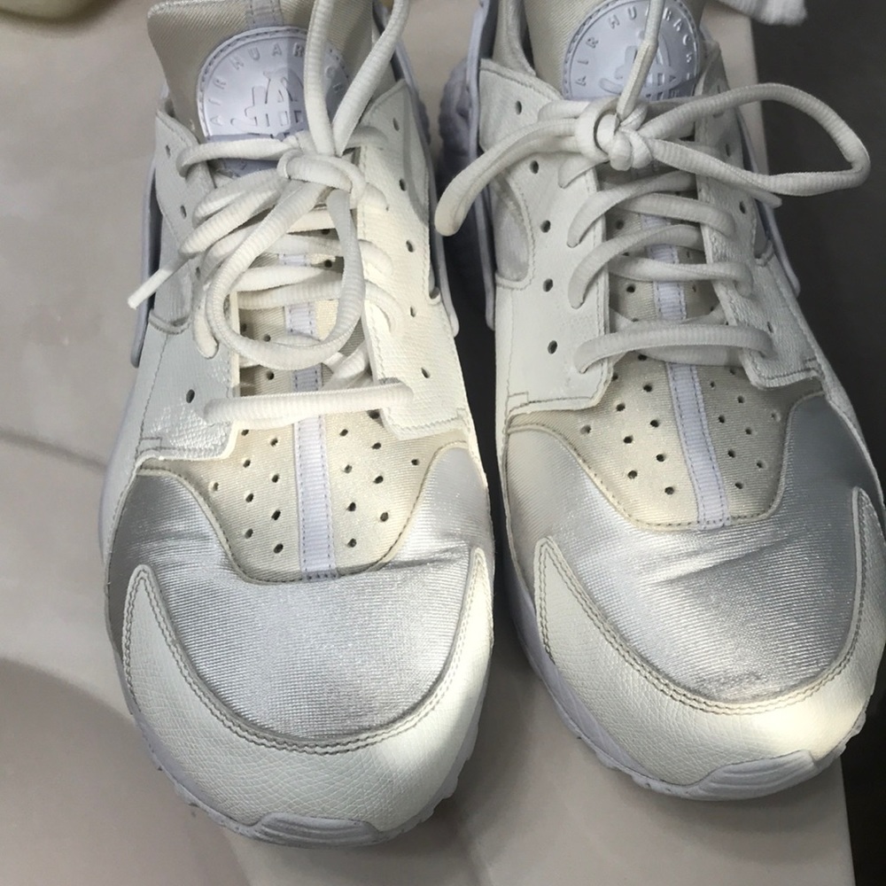 white huaraches size 11 women !